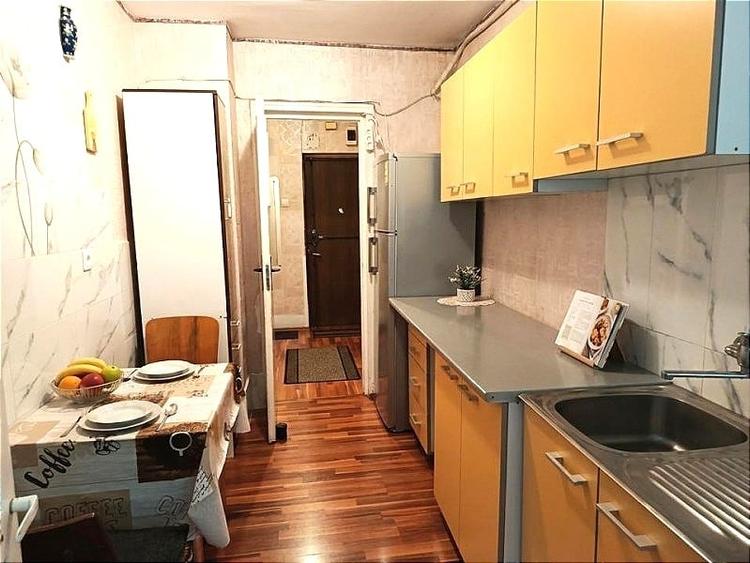 Apartament cu 3 camere decomandat în Iancului