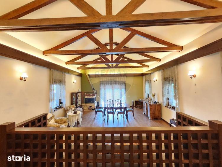 Casă cu 9 camere cu Teren 1526 Mp în Mogoșoaia