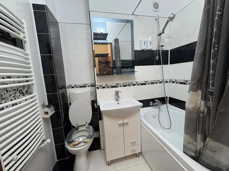 Apartament cu 2 camere nedecomandat în Filiași