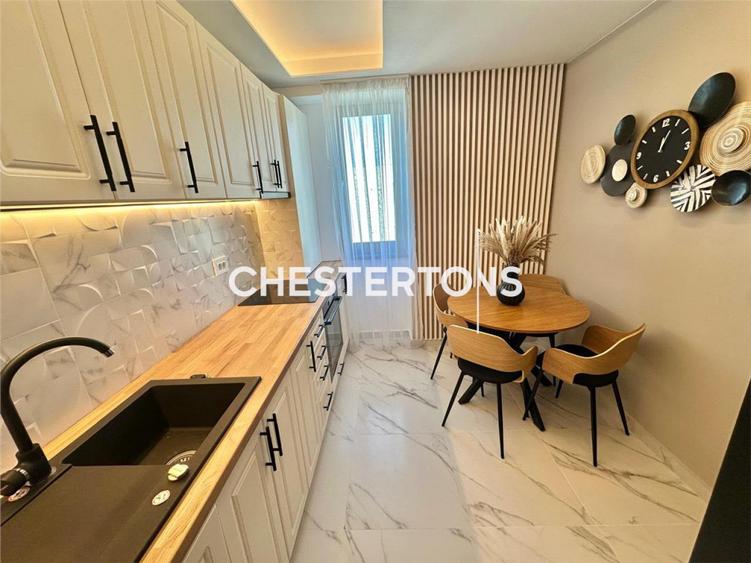 Apartament cu 3 camere semidecomandat, mobilat în Gorjului