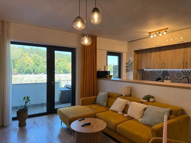 Apartament cu 2 camere decomandat în Central