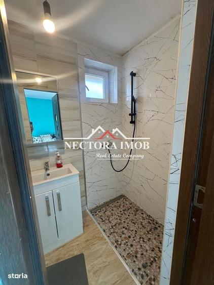 Casă cu 4 camere decomandat în Central