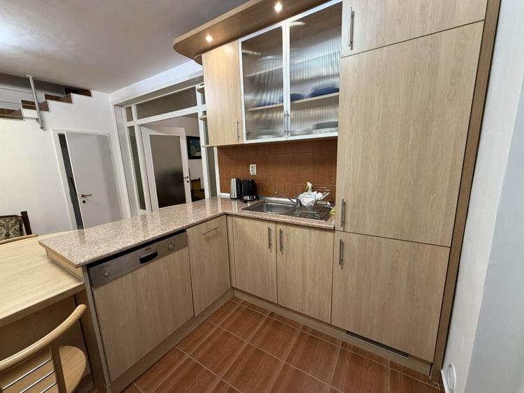 Duplex cu 5 camere cu Canalizare în Bună Ziua