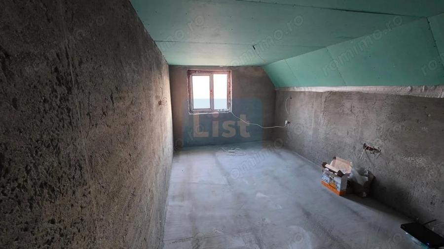 Casă cu Teren 1056 Mp în Ostrovu Corbului