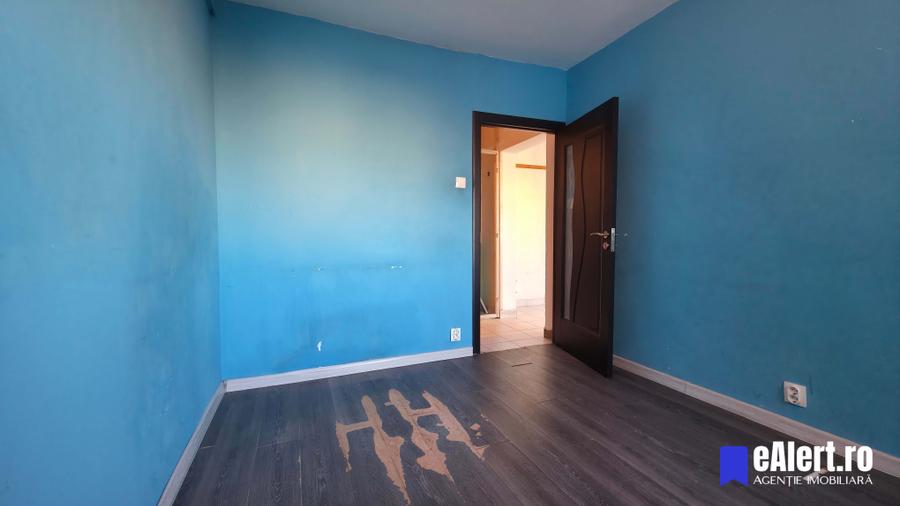 Apartament cu 4 camere în Rahova