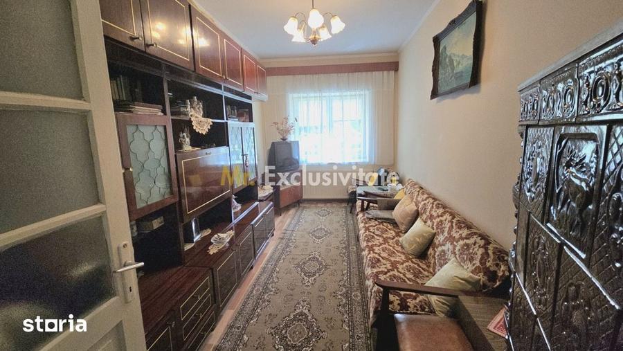 Casă cu 3 camere decomandat cu Teren 970 Mp în Central