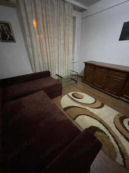 Garsonieră decomandată în Sud