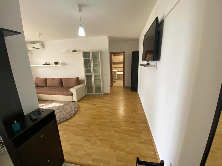 Apartament cu 2 camere decomandat, mobilat în Central