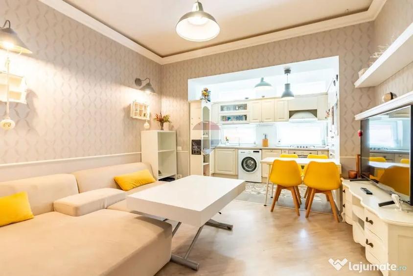 Apartament cu 4 camere semidecomandat în Turda