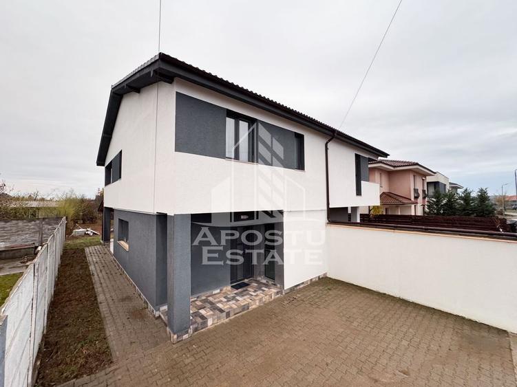 Casă cu 4 camere cu Teren 350 Mp în Giarmata