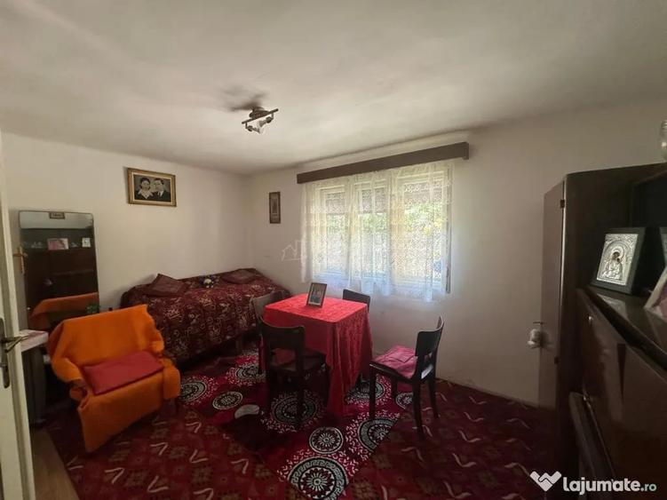 Casă cu 3 camere cu Teren 536 Mp în Central