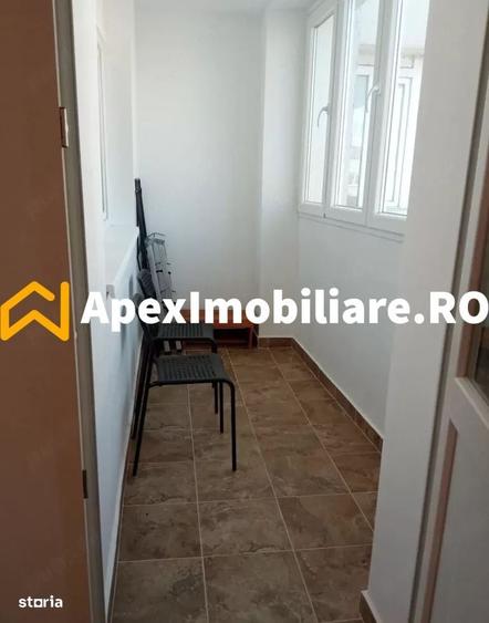 Apartament cu 3 camere decomandat în Calea Victoriei