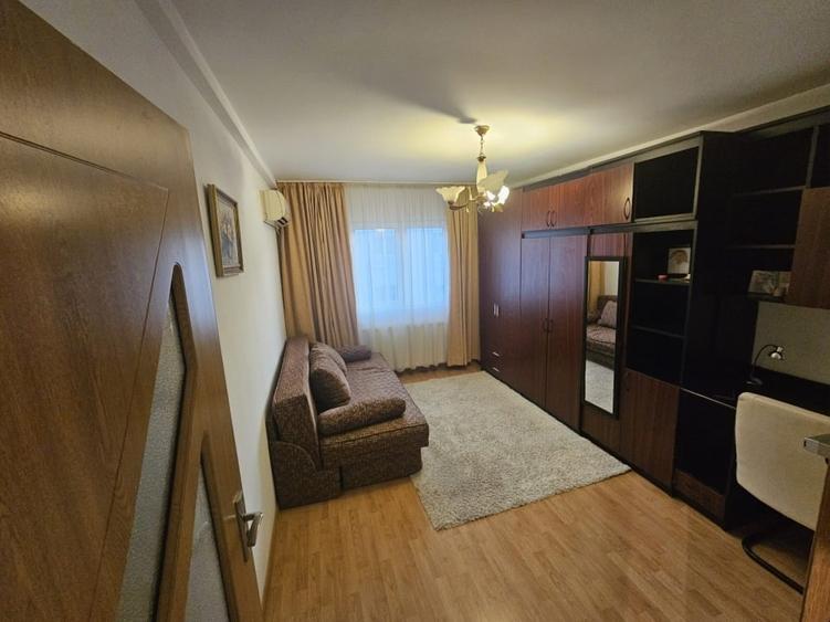 Garsonieră decomandată, mobilată în Tei