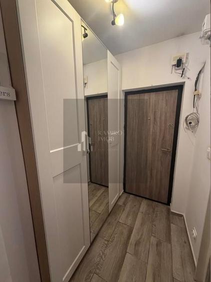 Garsonieră decomandată, mobilată în Baba Novac
