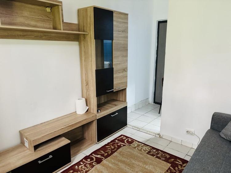 Garsonieră decomandată în Complex Studențesc