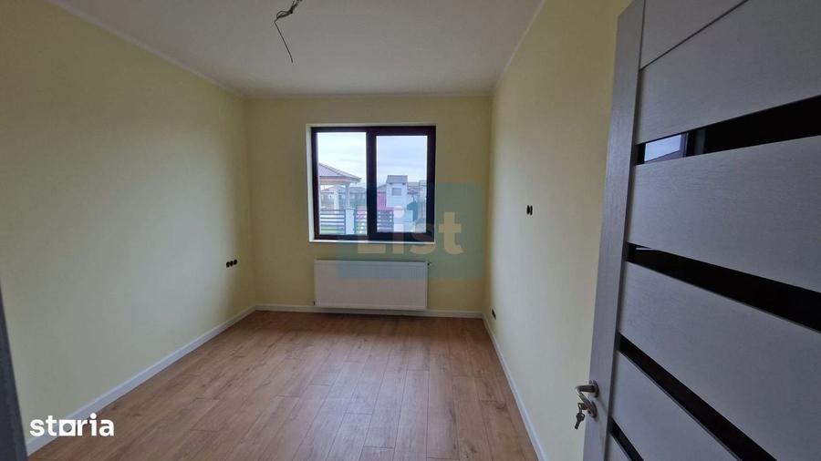Casă cu 4 camere cu Teren 476 Mp în Recea
