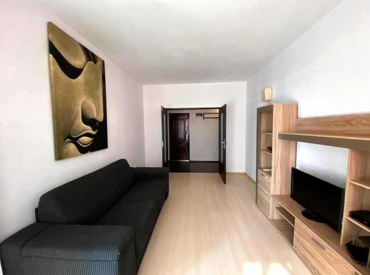 Apartament cu 2 camere decomandat în Nicolina