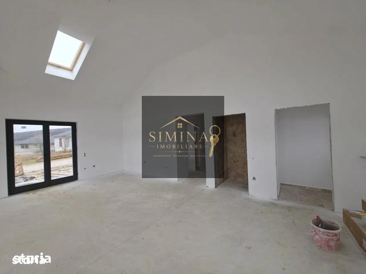 Casă cu 4 camere cu Teren 700 Mp în Livezeni