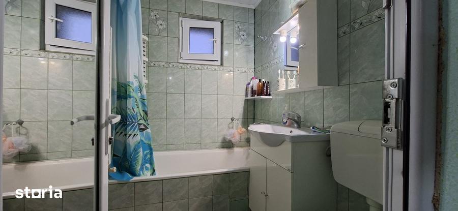 Apartament cu 4 camere în Micro 39
