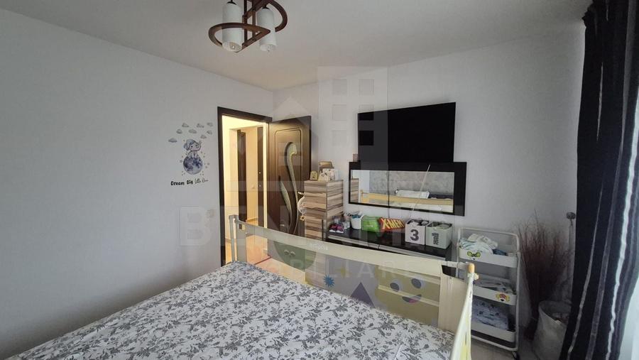 Apartament cu 3 camere decomandat în 1 Mai