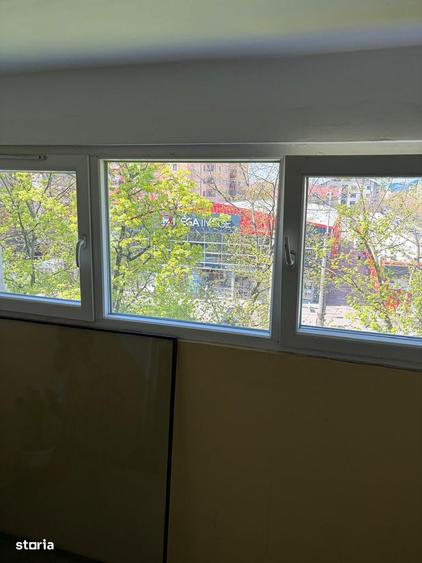 Apartament cu 3 camere decomandat în Valea Oltului