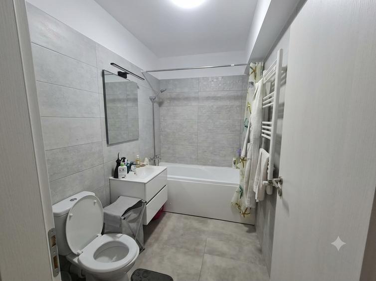 Apartament cu 2 camere semidecomandat în Apărătorii Patriei