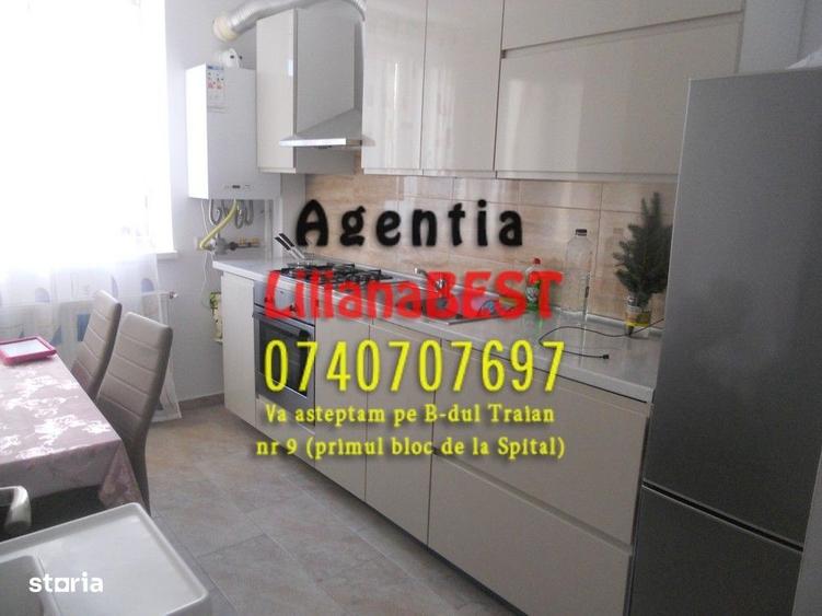 Apartament cu 3 camere decomandat în Calea Romanului