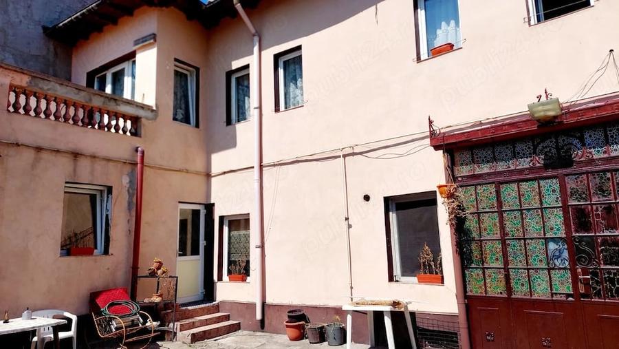 Casă cu 5 camere cu Teren 322 Mp în Cantemir