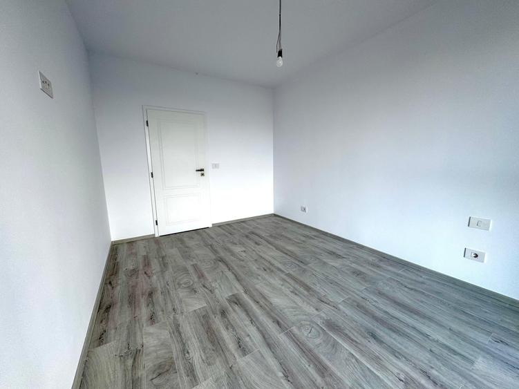 Apartament cu 2 camere decomandat în Aradului