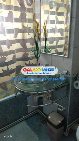 Apartament cu 2 camere semidecomandat în Micro 14