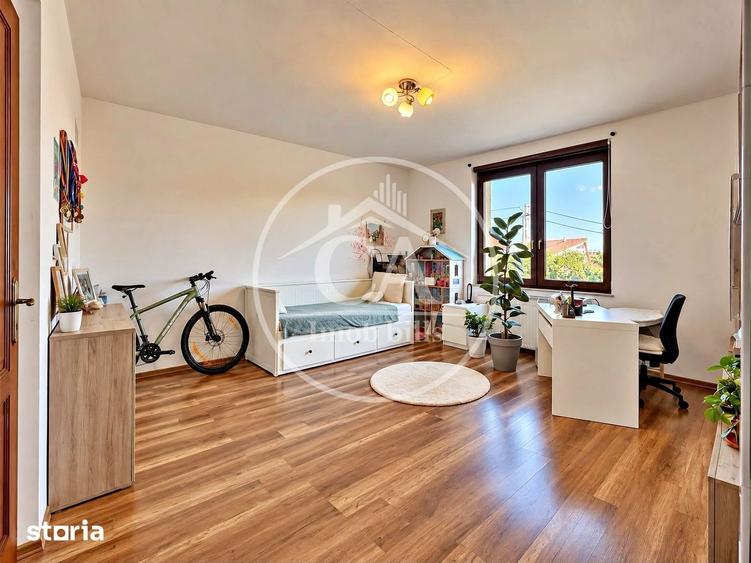 Casă cu 3 camere semidecomandat cu Teren 200 Mp în Iorga