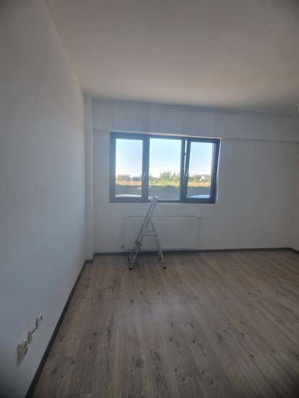 Apartament cu 2 camere decomandat în Haliu