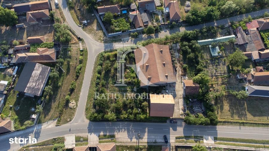 Casă cu Teren 3200 Mp în Sântandrei