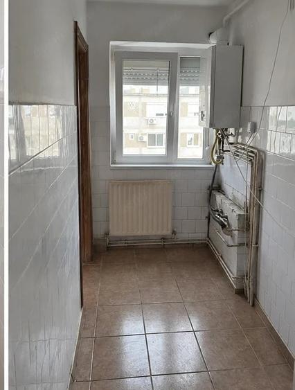 Apartament cu 4 camere semidecomandat în Dacia