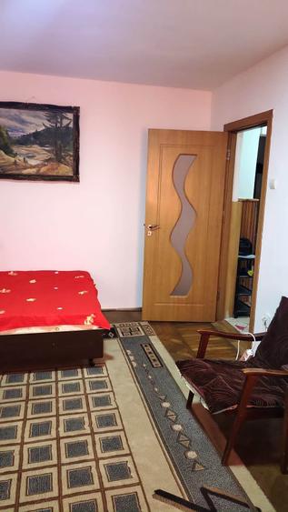 Apartament cu 2 camere decomandat în Micro 5