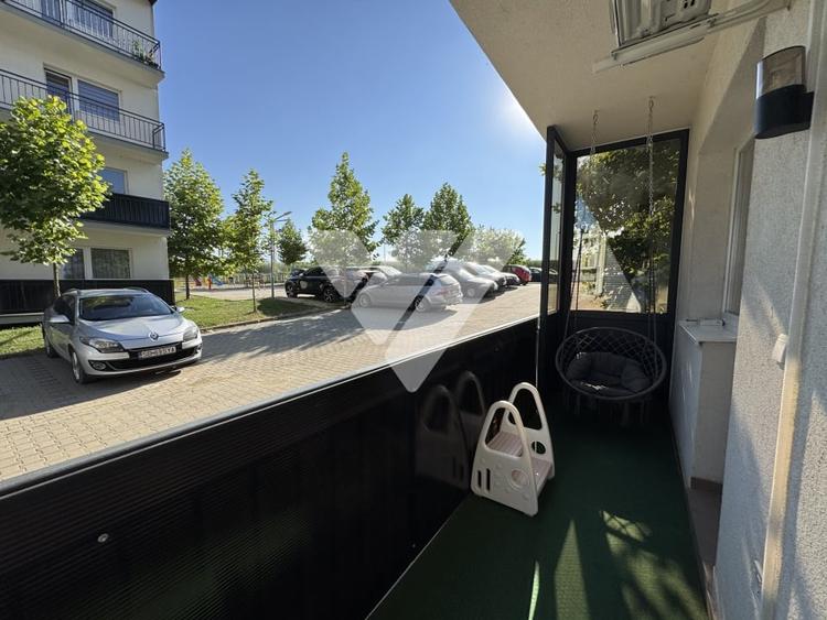Apartament cu 3 camere semidecomandat, mobilat în Turnișor