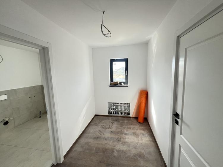Duplex cu 4 camere cu Teren 250 Mp în Tărlungeni