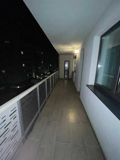 Apartament cu 3 camere semidecomandat, mobilat în Florești
