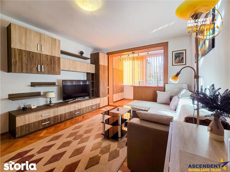 Apartament cu 3 camere, mobilat în Simeria