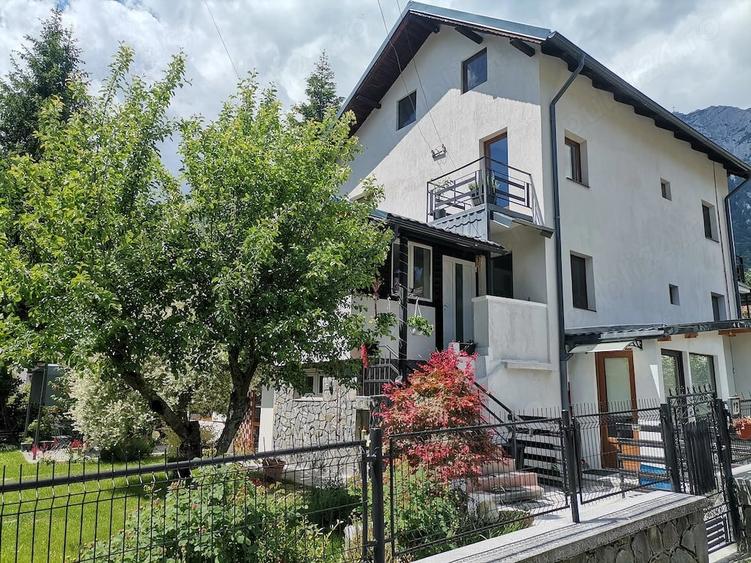 Casă cu Teren 540 Mp în Valea Alba