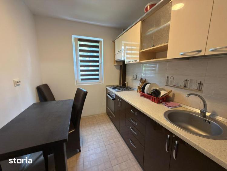 Apartament cu 3 camere decomandat în Republicii