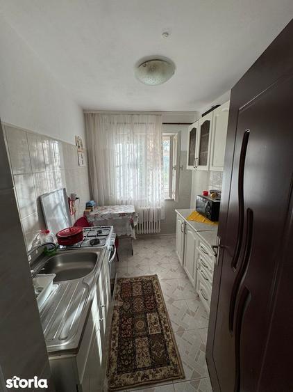 Apartament cu 3 camere decomandat în Sat Vacanță