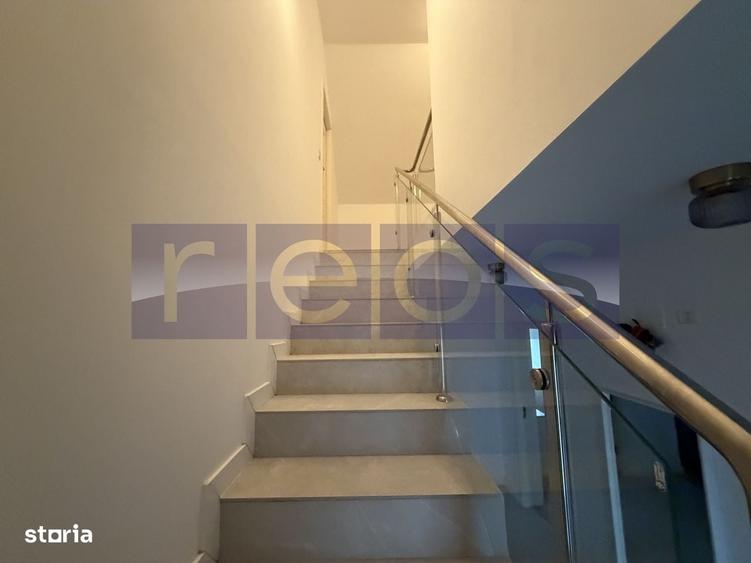 Casă cu 4 camere în Pasărea
