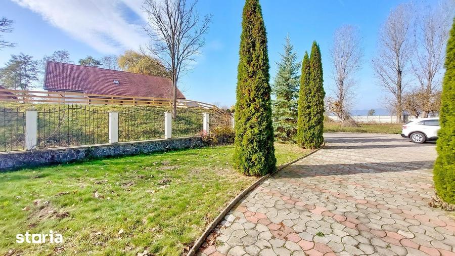 Casă cu 5 camere cu Teren 1500 Mp în Hălchiu