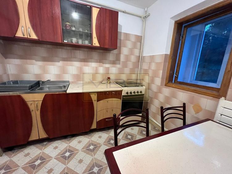 Apartament cu 2 camere decomandat, mobilat în Nicolina