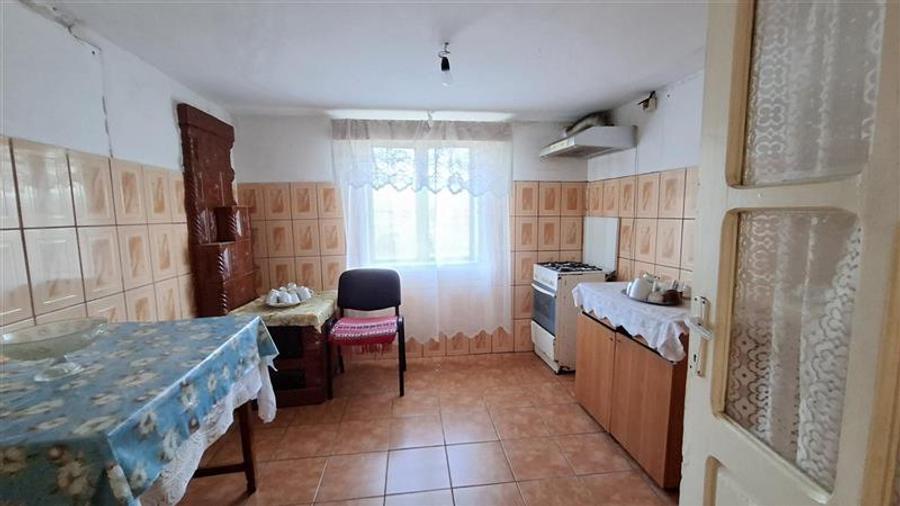 Casă individuală cu 6 camere cu Teren 3118 Mp în Măicănești