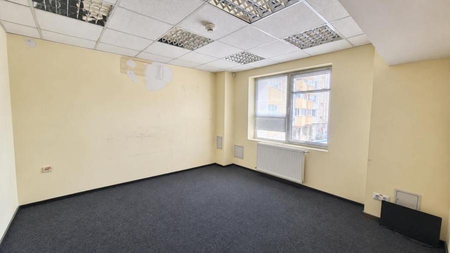 Spațiu comercial, de 800 mp, în Mihai Viteazul