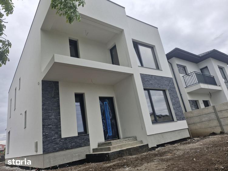 Casă cu 5 camere cu Teren 511 Mp în Tunari