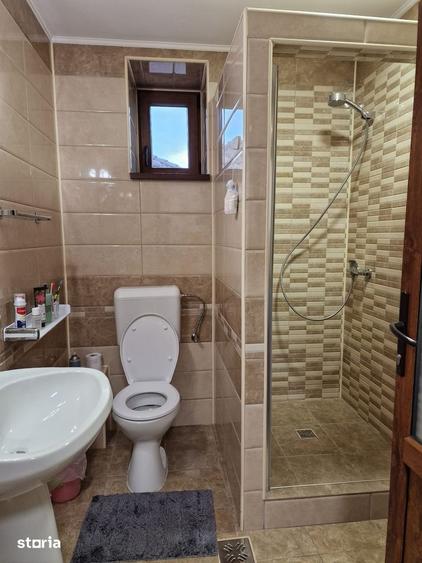 Casă cu Teren 906 Mp în Central