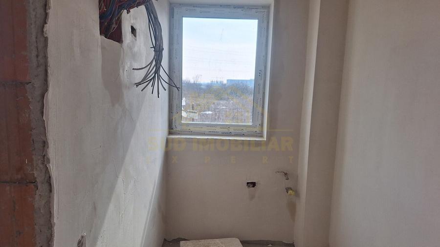 Duplex cu 6 camere cu Canalizare în Central